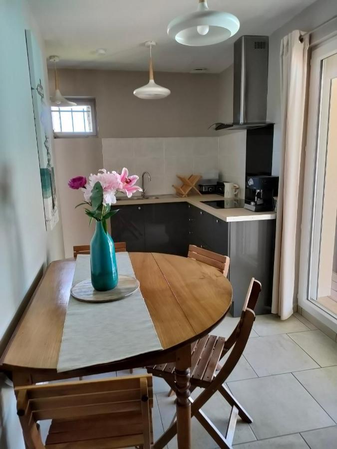 Le Clos Fleuri Proche De Bordeaux Saint-Sulpice-et-Cameyrac Bagian luar foto