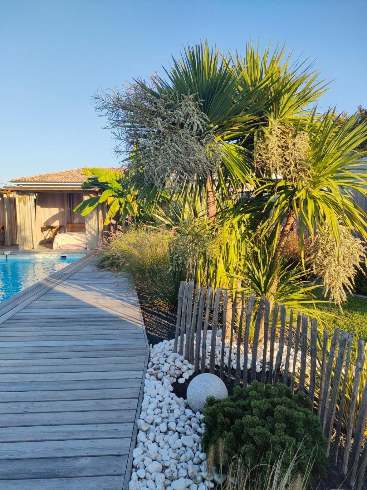 Le Clos Fleuri Proche De Bordeaux Saint-Sulpice-et-Cameyrac Bagian luar foto